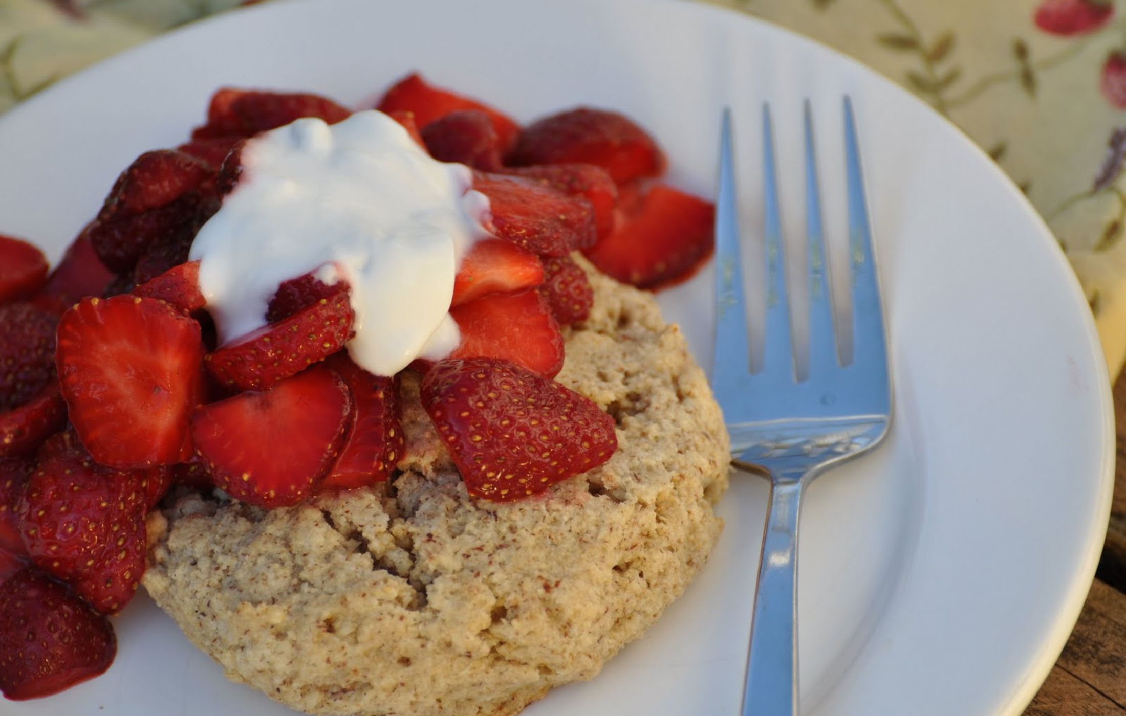 strawberry hazelnut shortcakes-1